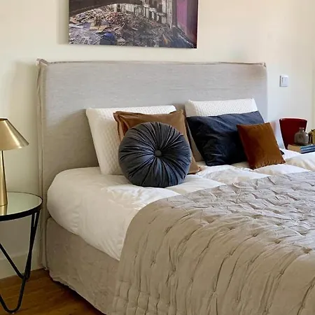 Apartment Chic&cozy - Batalha Ii