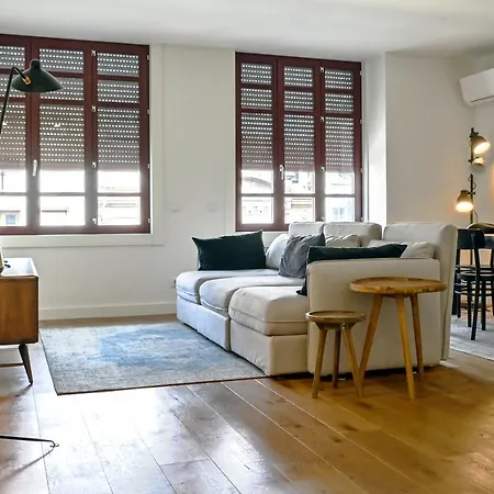 Apartment Chic&cozy - Batalha Ii