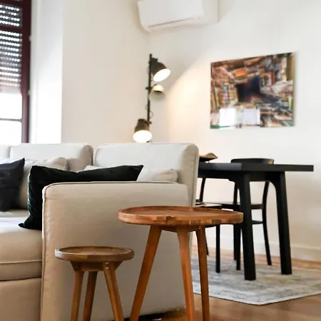 Chic&cozy - Batalha Ii Apartment