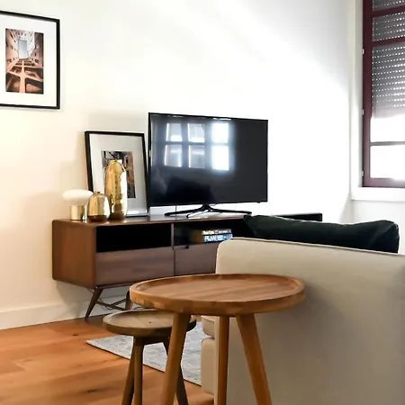 Apartment Chic&cozy - Batalha Ii *