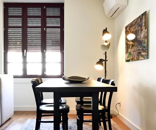 Chic&cozy - Batalha Ii Apartament